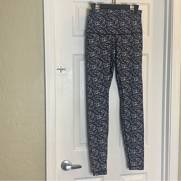 Lululemon Wunder Under Pant (Hi-Rise) Splatter White Black Women's Size 6 - Picture 3 of 8